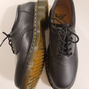 Doc Martens Men's 8053 Brand New